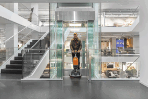 Taski swingo 250 Micro Elevator